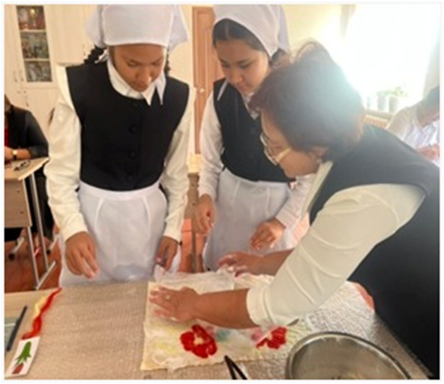 Көркем еңбек, музыка бірлестігі айлығының ашылуы